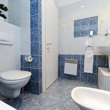 Halevy 5 Stars House